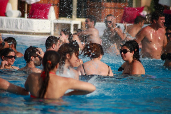 Dry Dry Dry Foam Party Part 1
